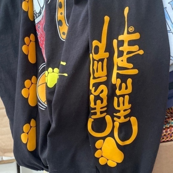 Cheetos Food Chester Cheetah Basketball Long-Sleeved Shirt - Picture 4 of 4
